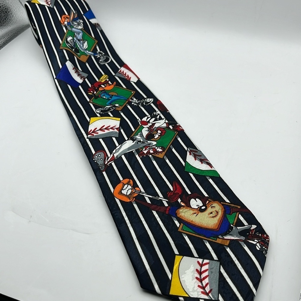 Looney Tunes Baseball necktie tie 90s vintage Silk Mens formal fun 1993 bugs